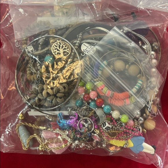 Crafters jewelry bag assortment - Picture 7 of 7